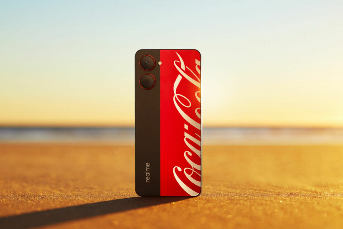 realme 10 Pro Edisi Coca Cola