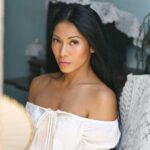 Alasan Anggun Tak Mau Gonta Ganti Hape Bikin Netizen Respect