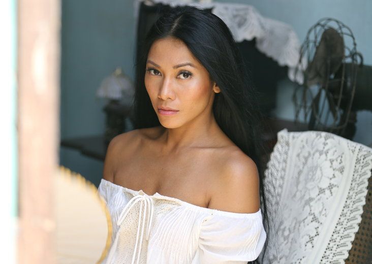 Alasan Anggun Tak Mau Gonta Ganti Hape Bikin Netizen Respect