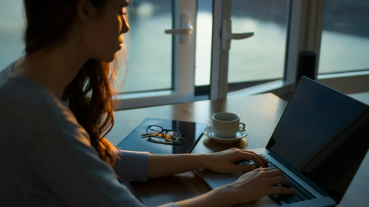 Laptop woman