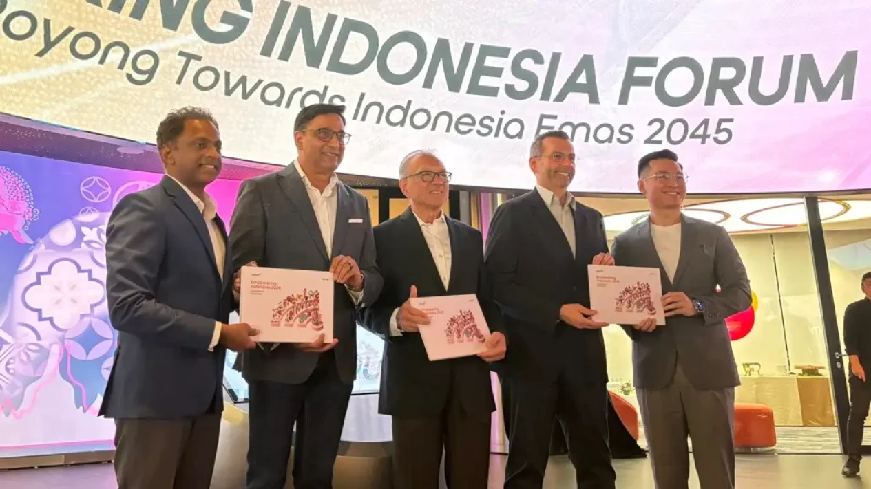 Indosat Ooredoo Hutchison Luncurkan Empowering Indonesia Report 2024