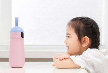 Pantau kadar air minum si kecil bersama Olike Smart Bottle