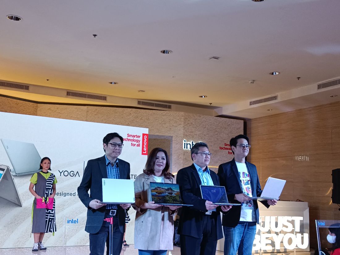 Lenovo Yoga Resmi Rilis di Indonesia