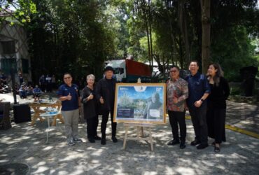 PT Siluet Nyoman Nuarta dan PosIND Kirimkan Bilah Selubung Sayap Garuda Terakhir ke IKN