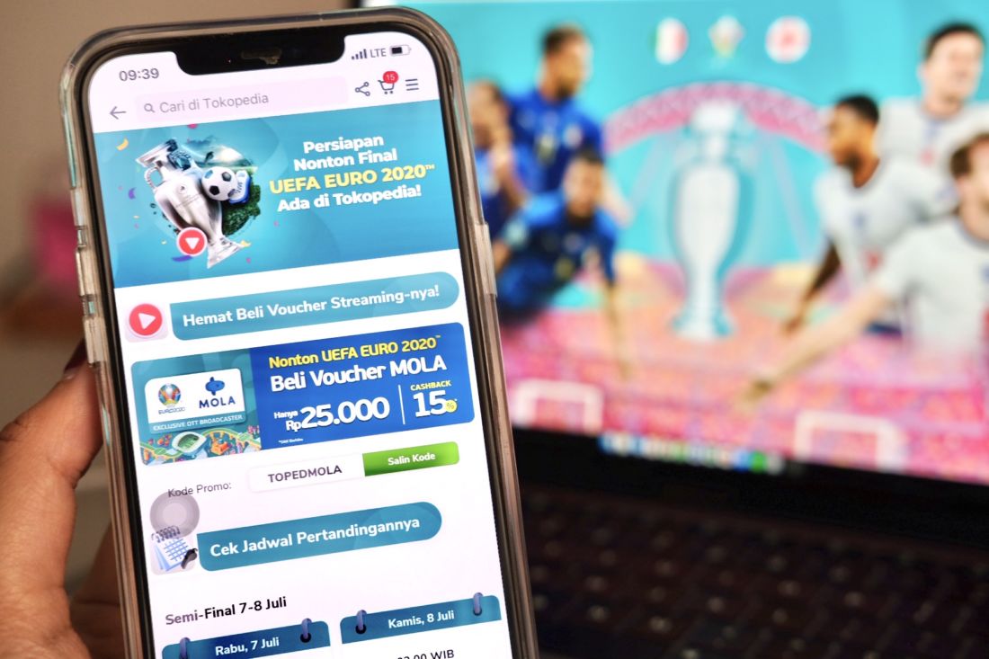 Cara Asyik dan Aman Nobar Final EURO 2020 ala Tokopedia