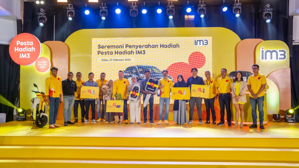 IM3 Gelar Seremoni Penyerahan Hadiah Pemenang Program Pesta Hadiah IM3