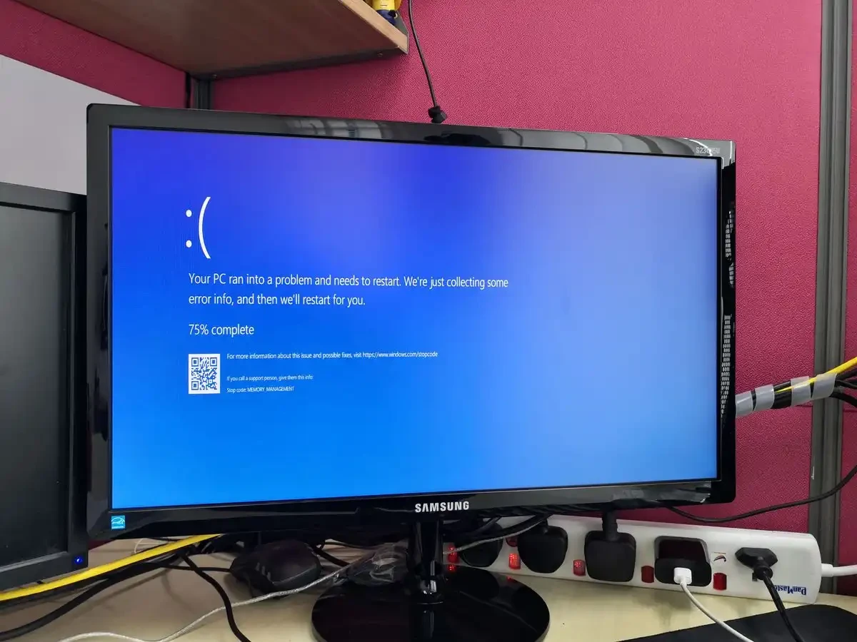 BSoD atau Blue Screen of Death 