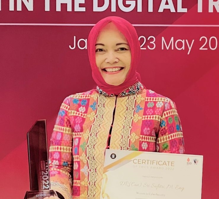 Sri Safitri dan 5 Wanita Lain Diganjar Women in Cyber Security Leader 2022