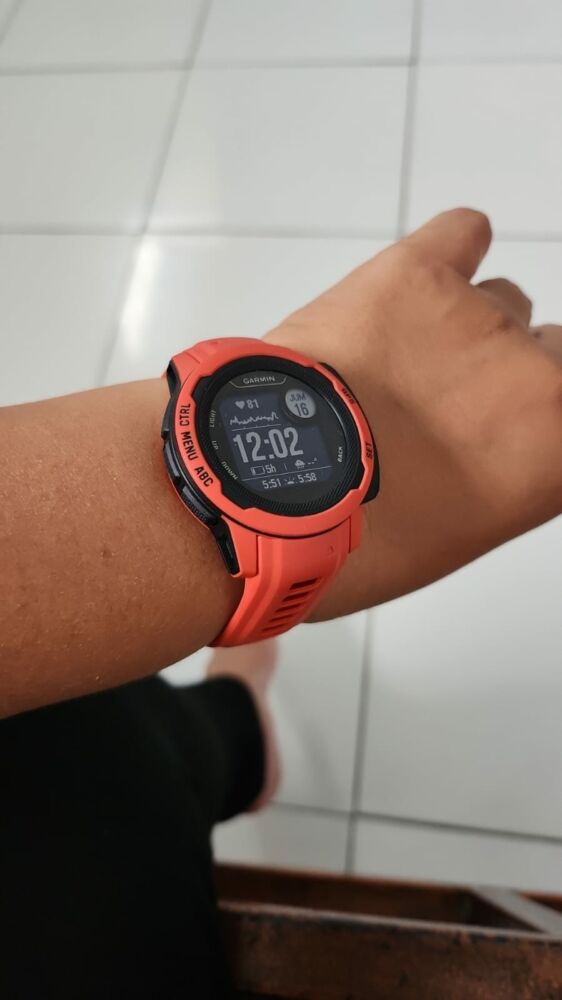 Cara Pakai Garmin Instinct 2S untuk Pertama Kali Koneksi ke Smartphone