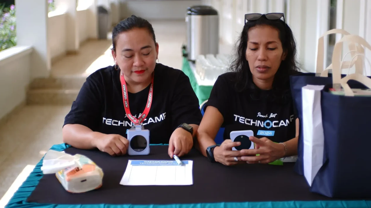 Tecno Phantom V Flip 5G menjadi bagian dari supporter Technocamp 2024