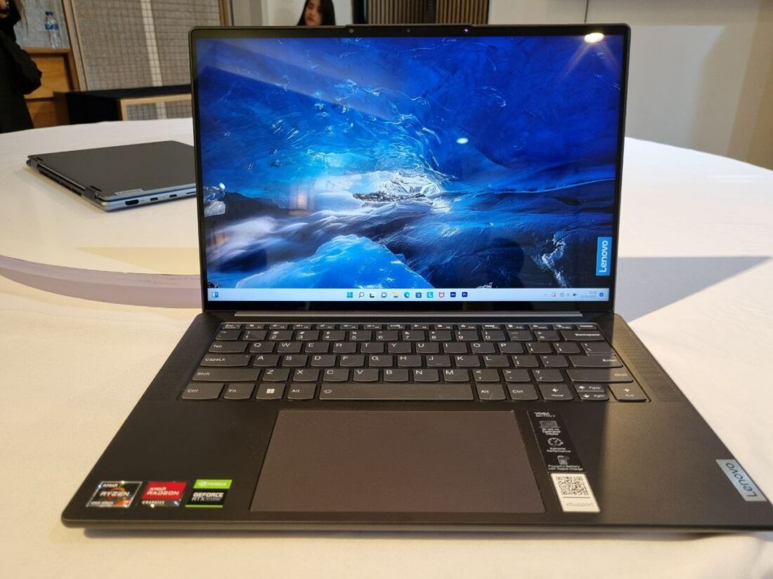 Lenovo Yoga