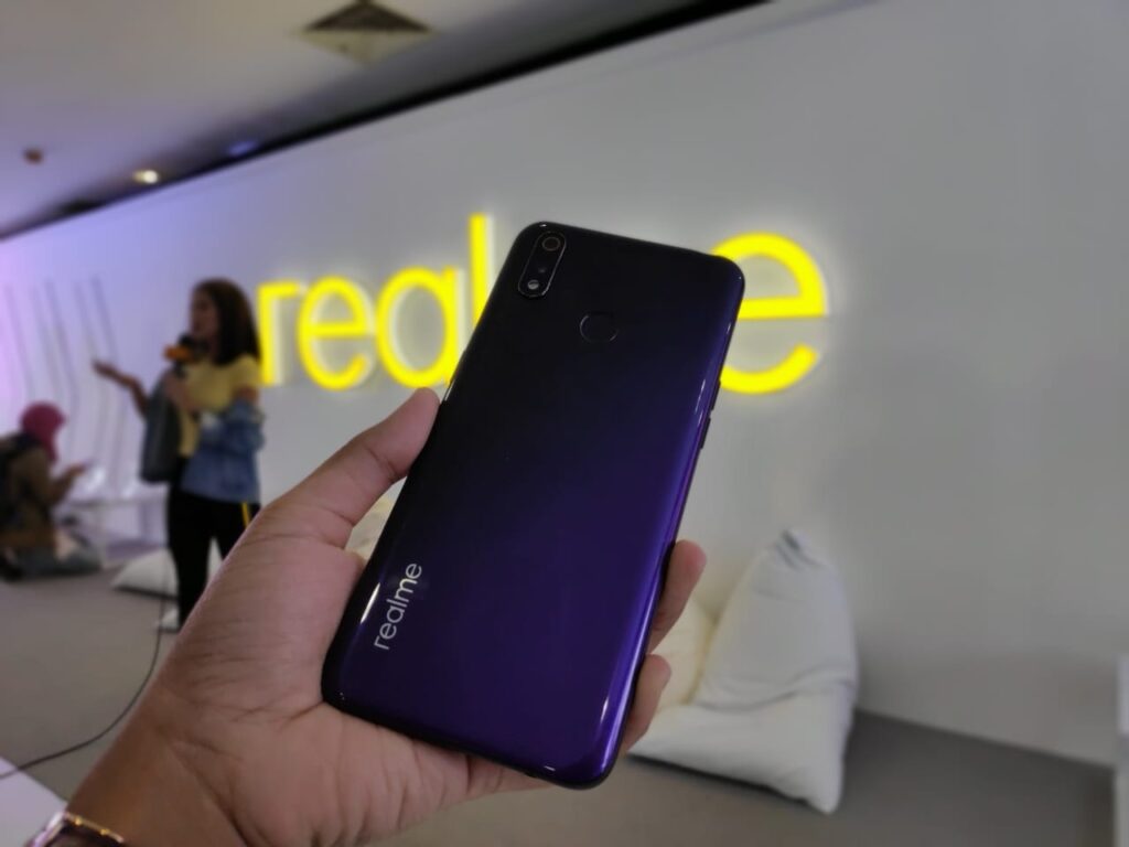 realme 3  pro